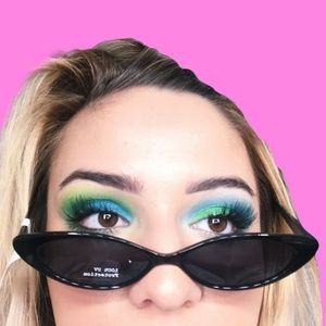 TINY SUNGLASSES